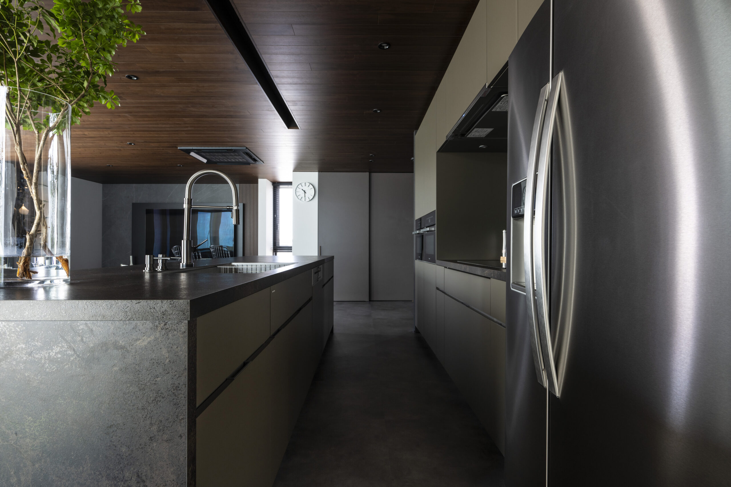 「冷蔵庫の配置で変わる暮らしの快適さ|見せないレイアウトの落とし穴」