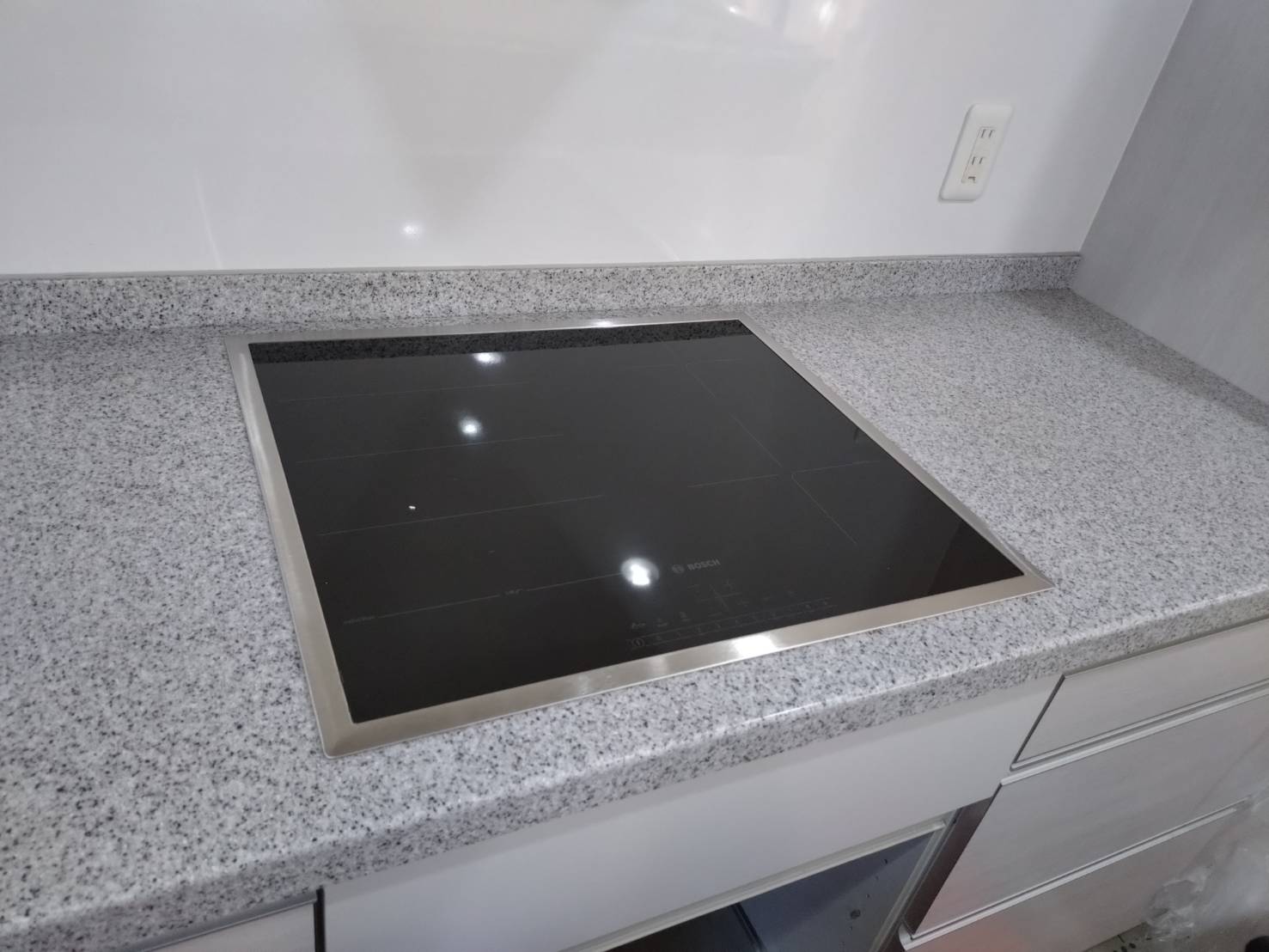 ガスコンロからBOSCHのIHヒーターへ入替工事|使い勝手と設置ポイント