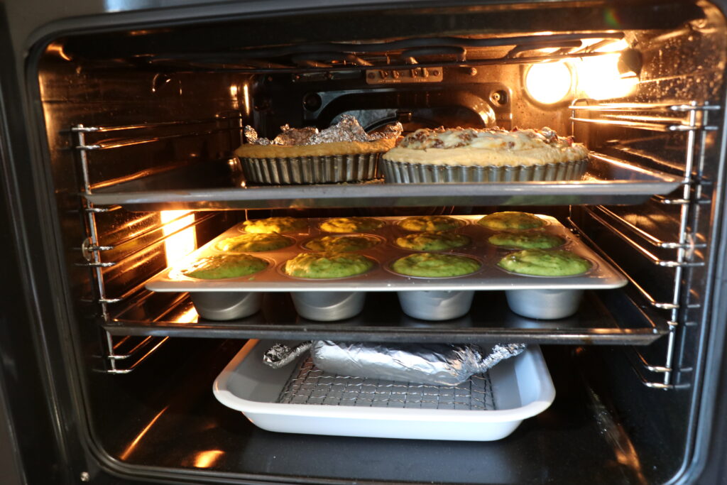 ビルトインオーブンの庫内